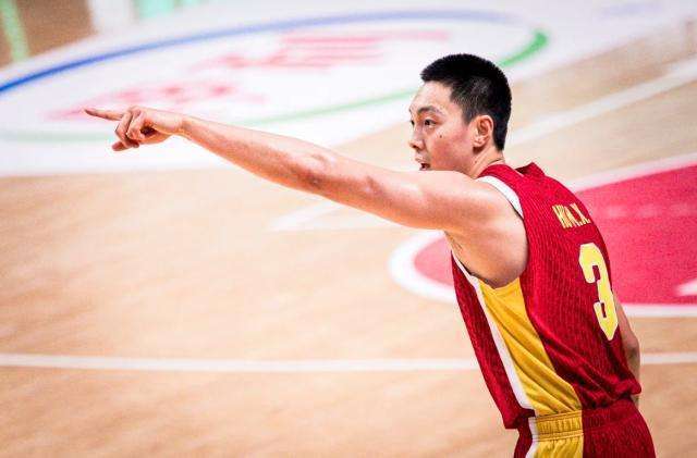 转会期体能课后，深圳男篮状态回暖备战NBA总决赛，媒体盛赞，球探报告显示潜力