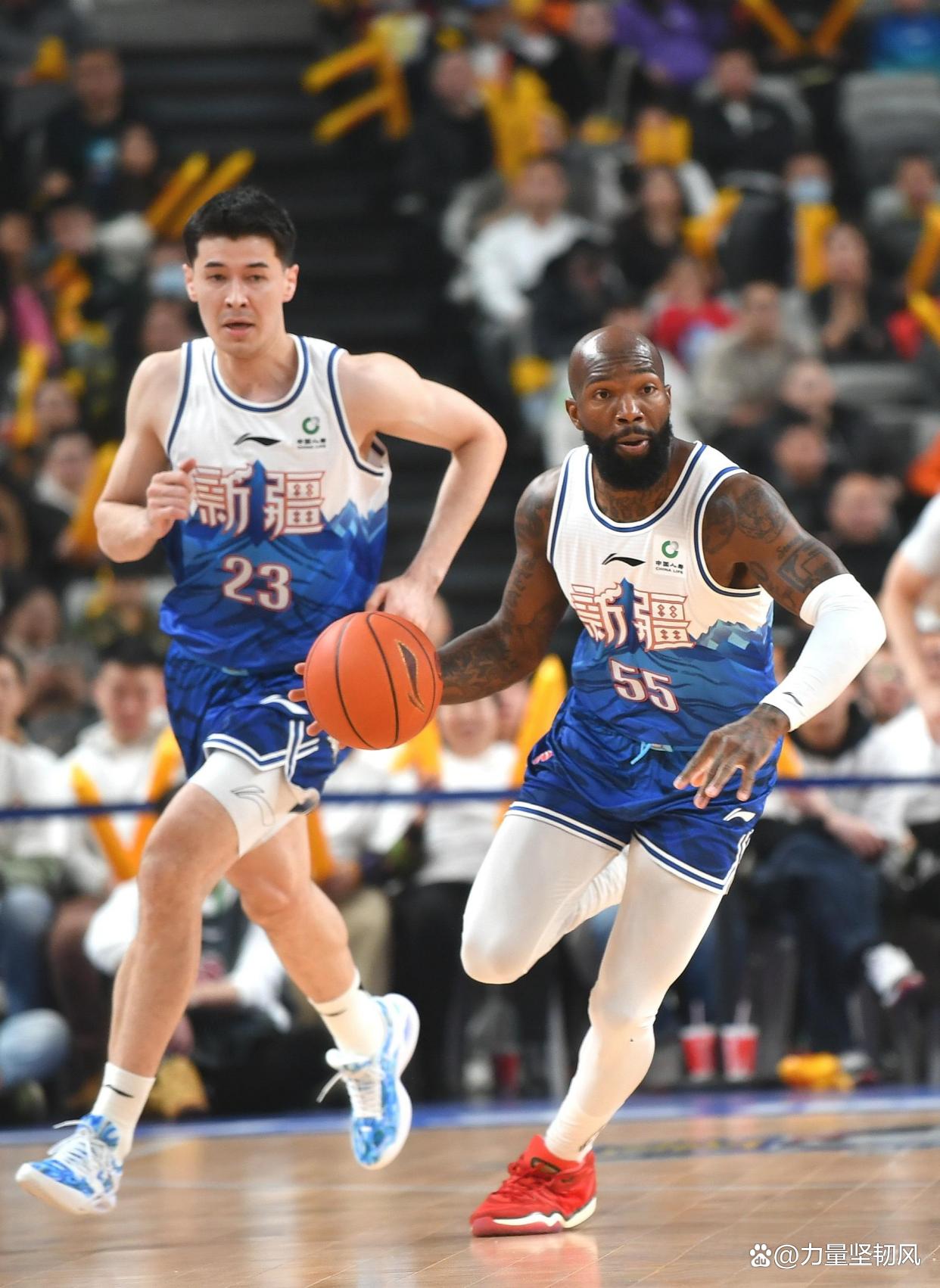 爱游戏体育-关键时刻广厦男篮调整名单以备葡超，单刀错失环节打磨，悬念犹存，球队文化再被提及